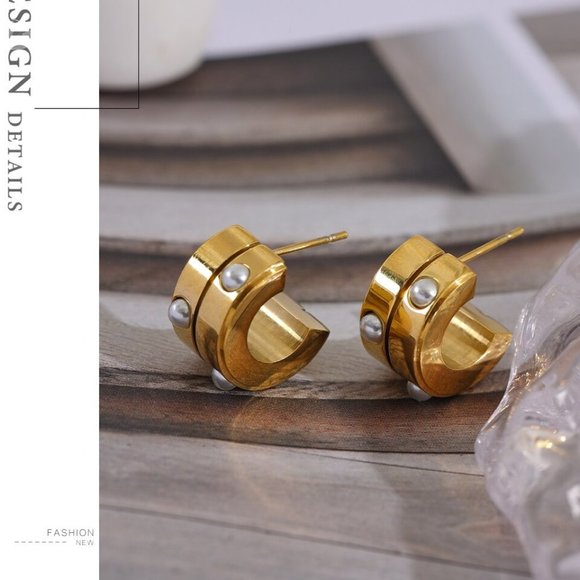 New 18K Gold Plated Pearl Hoop Earrings - Picture 2 of 6